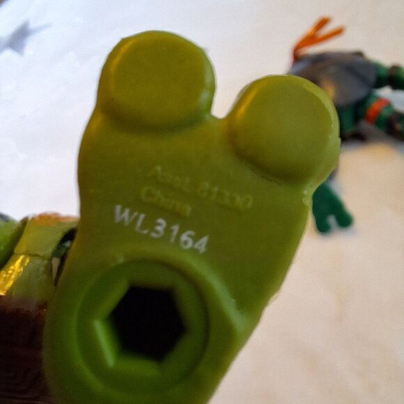 Lot of 2‎ Michelangelo TMNT Figures 2005 Monster Trappers & 2023 Movie Star - Picture 10 of 12